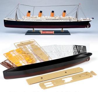 Rms Titanic, Iceberg, and Lifeboat Model Trio Commemorate History in  Miniature, Christmas Gift, Titanic Set, Titanic Toy 